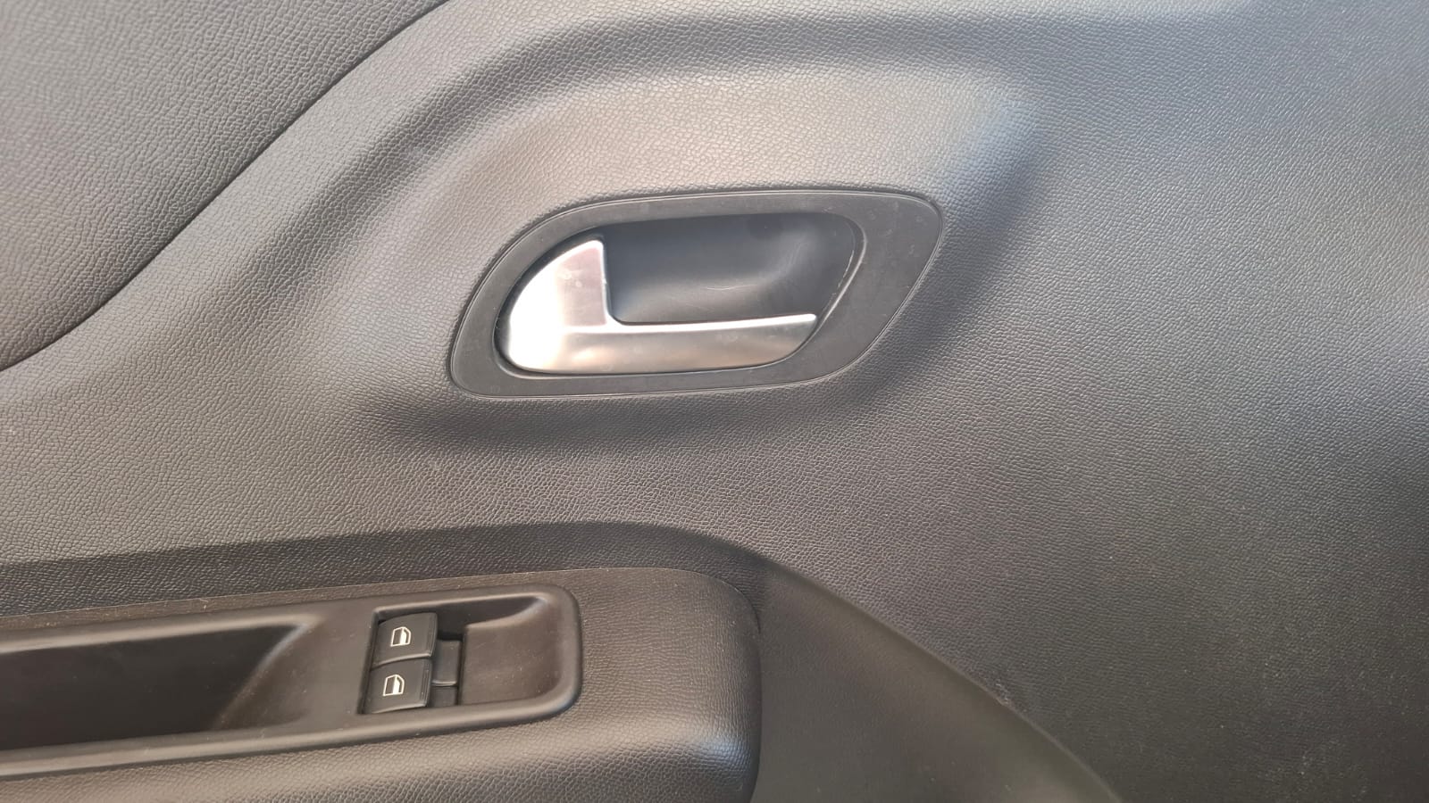 Z CITROËN C3 AIRCROSS SHINE 1.0 T AUT 2025 7P - Imagen 7