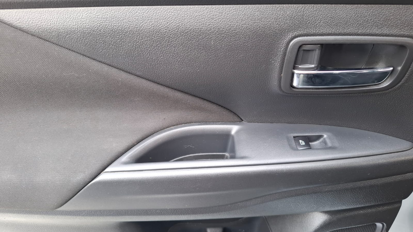 Mitsubishi Outlander — foto 12 de 18