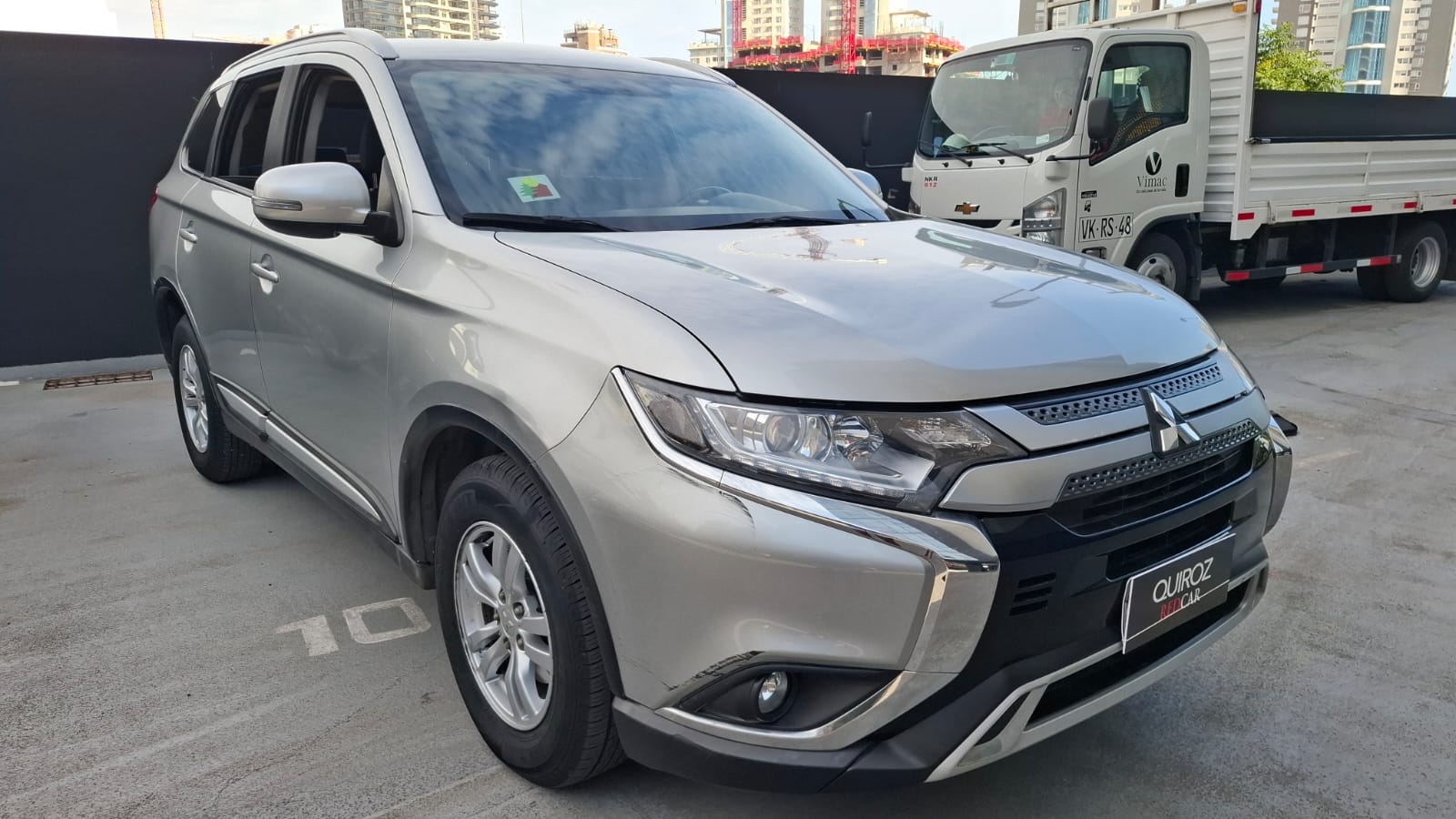 Mitsubishi Outlander — foto 3 de 18