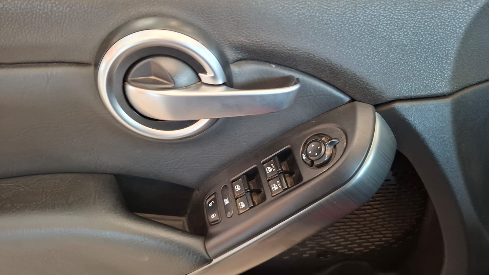 Z FIAT 500 X CROSS 4WD 1.4 FULL AUT 2018 - Imagen 11