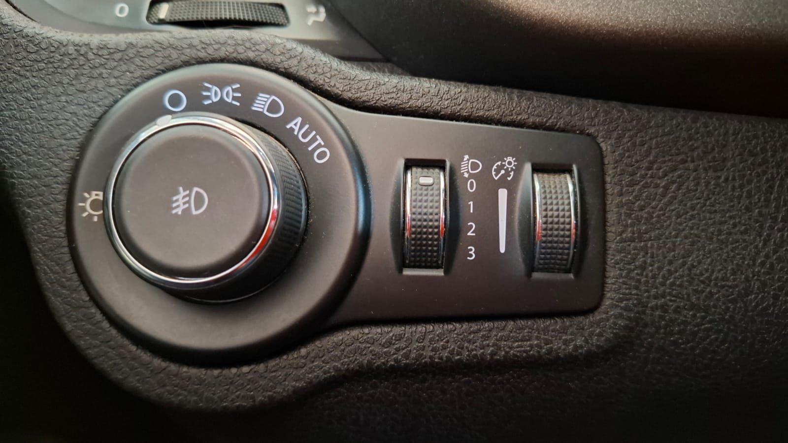 Z FIAT 500 X CROSS 4WD 1.4 FULL AUT 2018 - Imagen 23