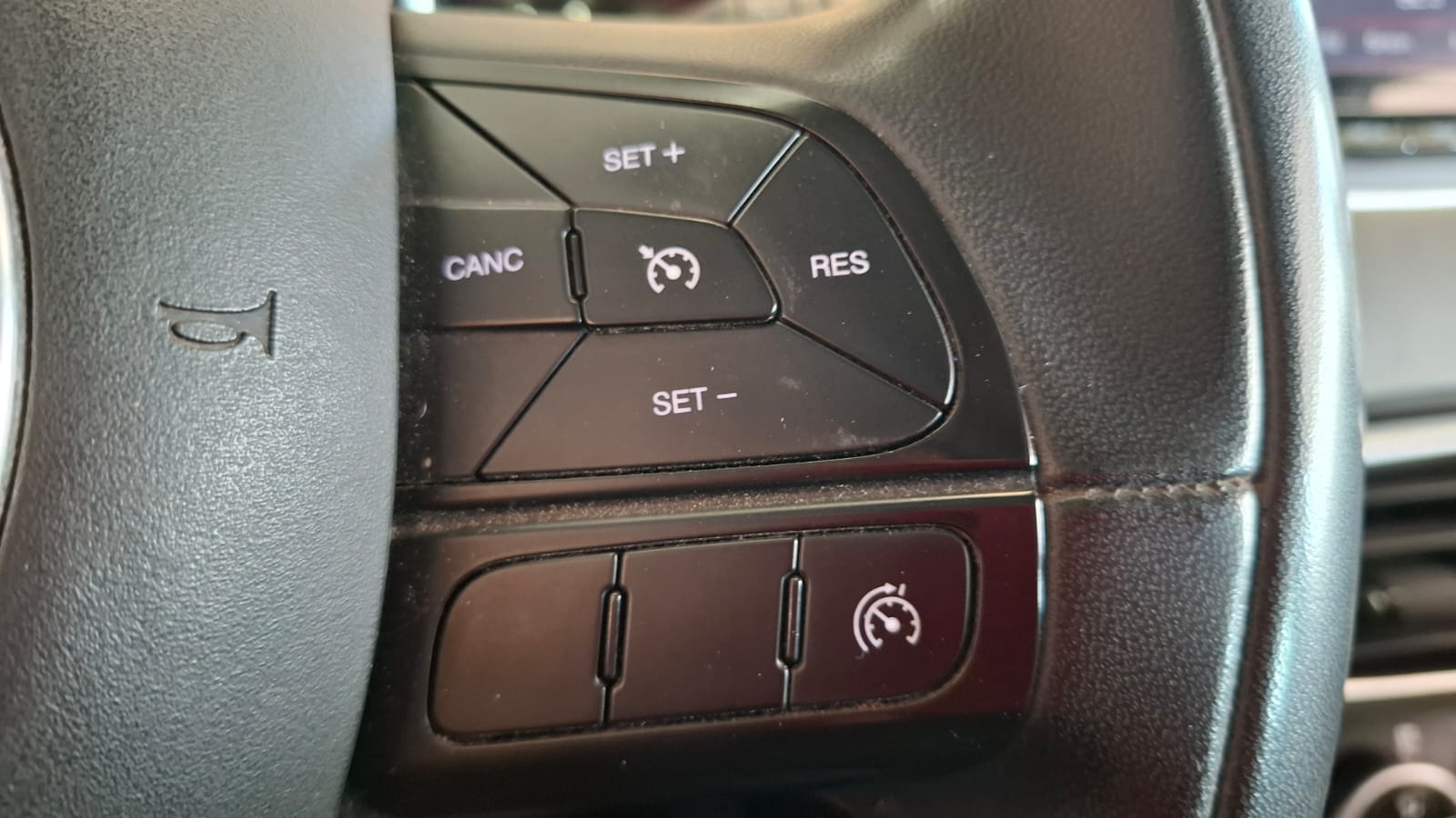 Z FIAT 500 X CROSS 4WD 1.4 FULL AUT 2018 - Imagen 24