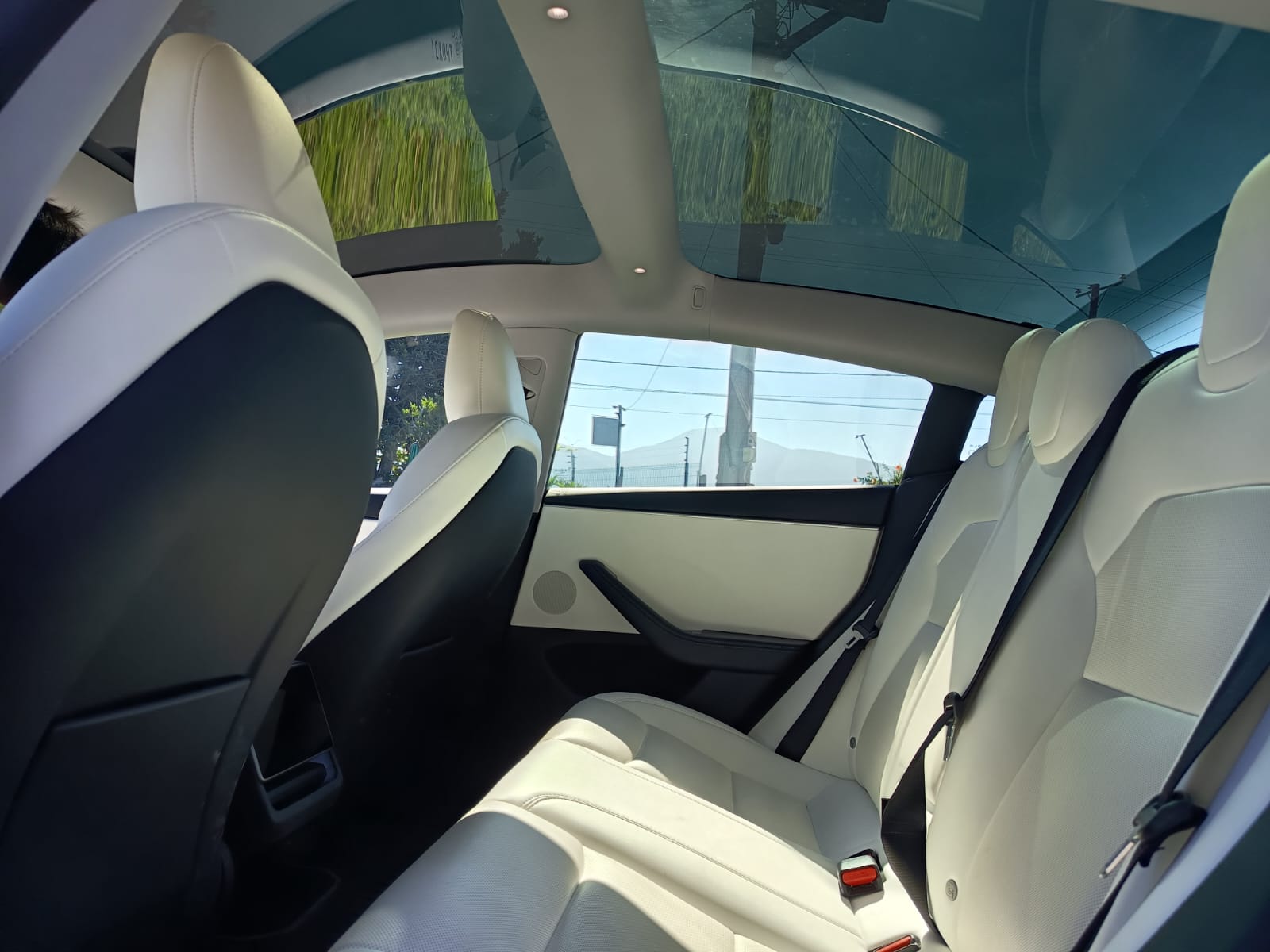 Tesla Model 3 Long Range — foto 9 de 11