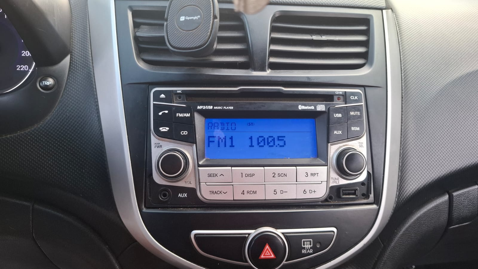 Hyundai Accent 1.4 Rb — foto 11 de 14