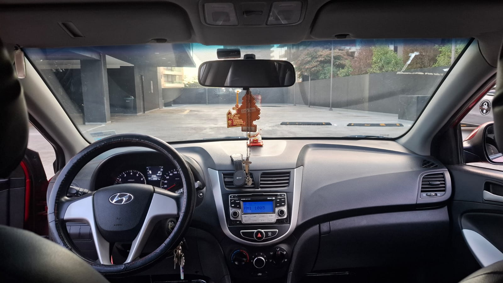 Hyundai Accent 1.4 Rb — foto 13 de 14