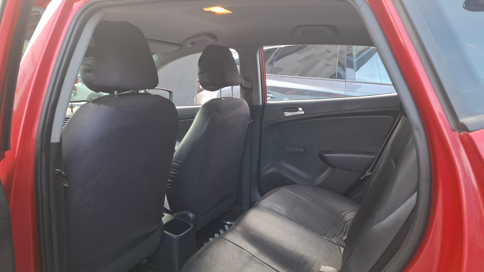 Hyundai Accent 1.4 Rb — foto 7 de 14