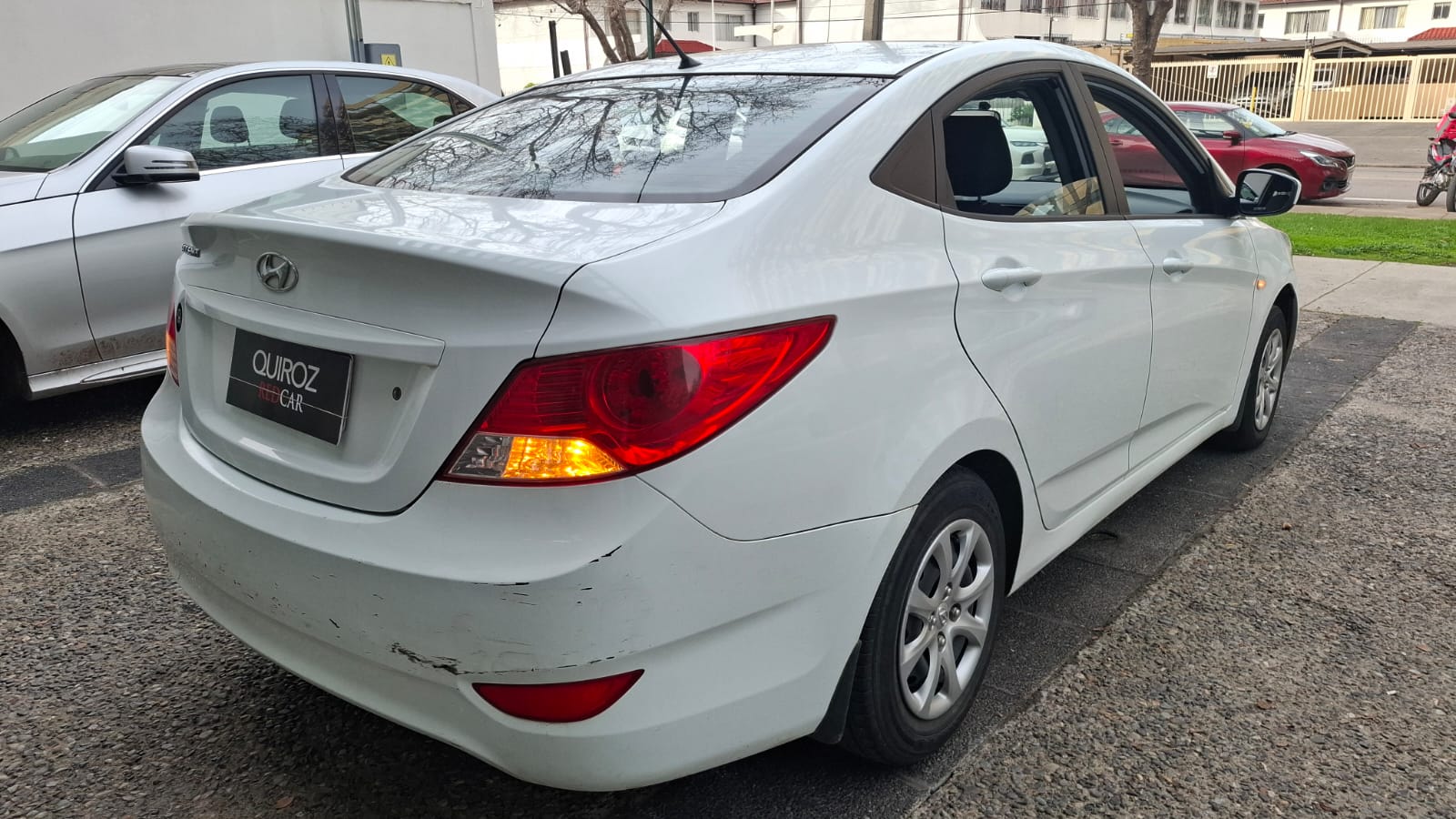 Hyundai Accent — foto 2 de 20