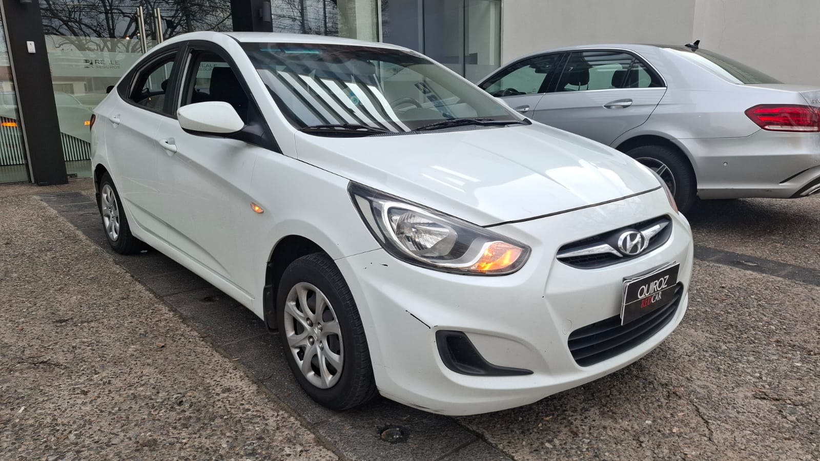 Hyundai Accent — foto 3 de 20