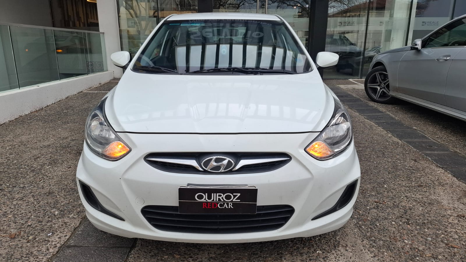 Hyundai Accent — foto 5 de 20