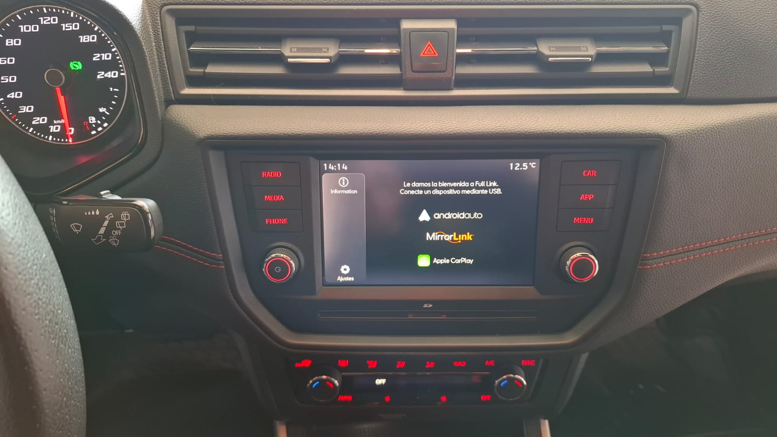 SEAT Arona — foto 14 de 21