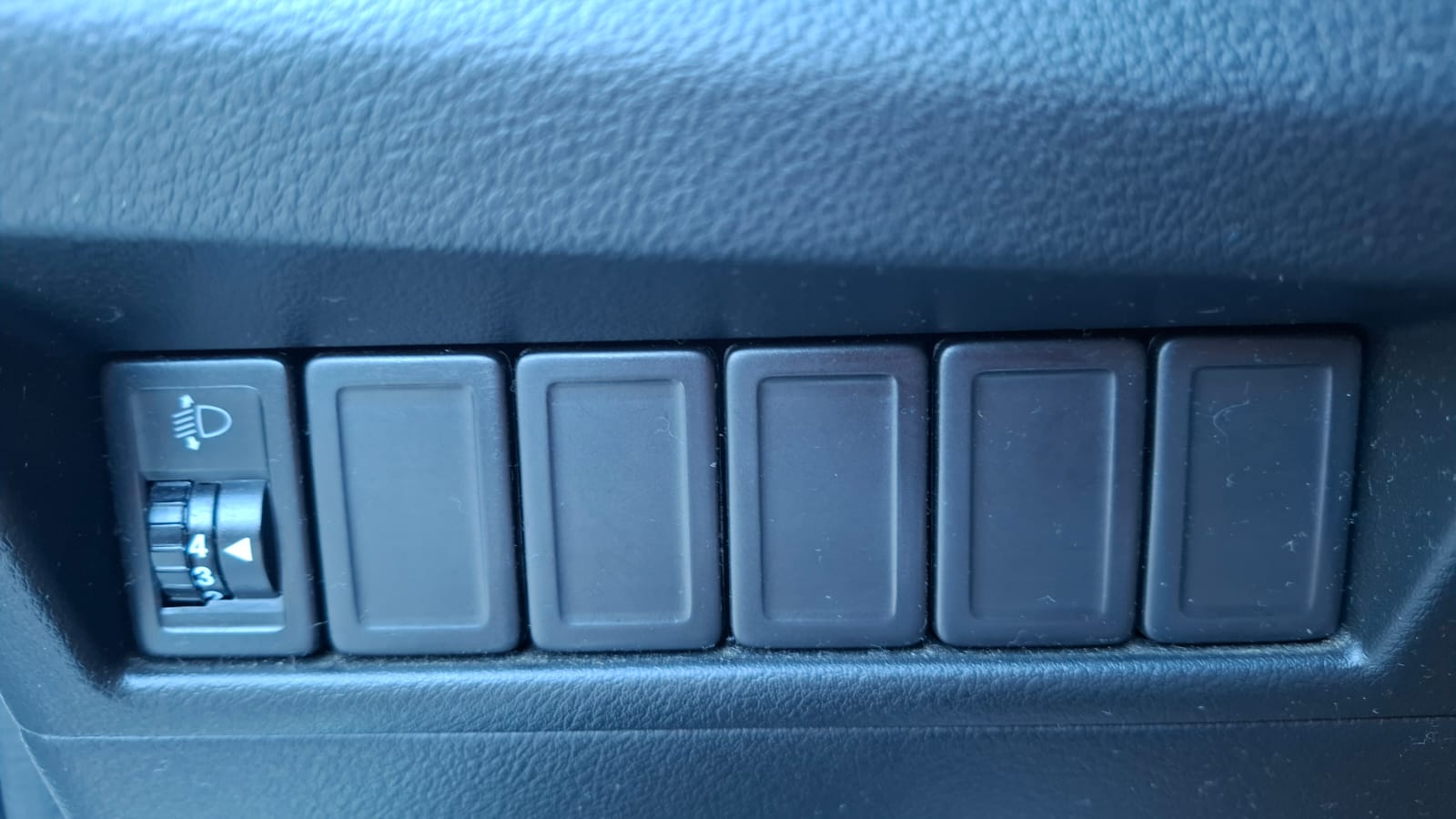 Suzuki Baleno — foto 18 de 18