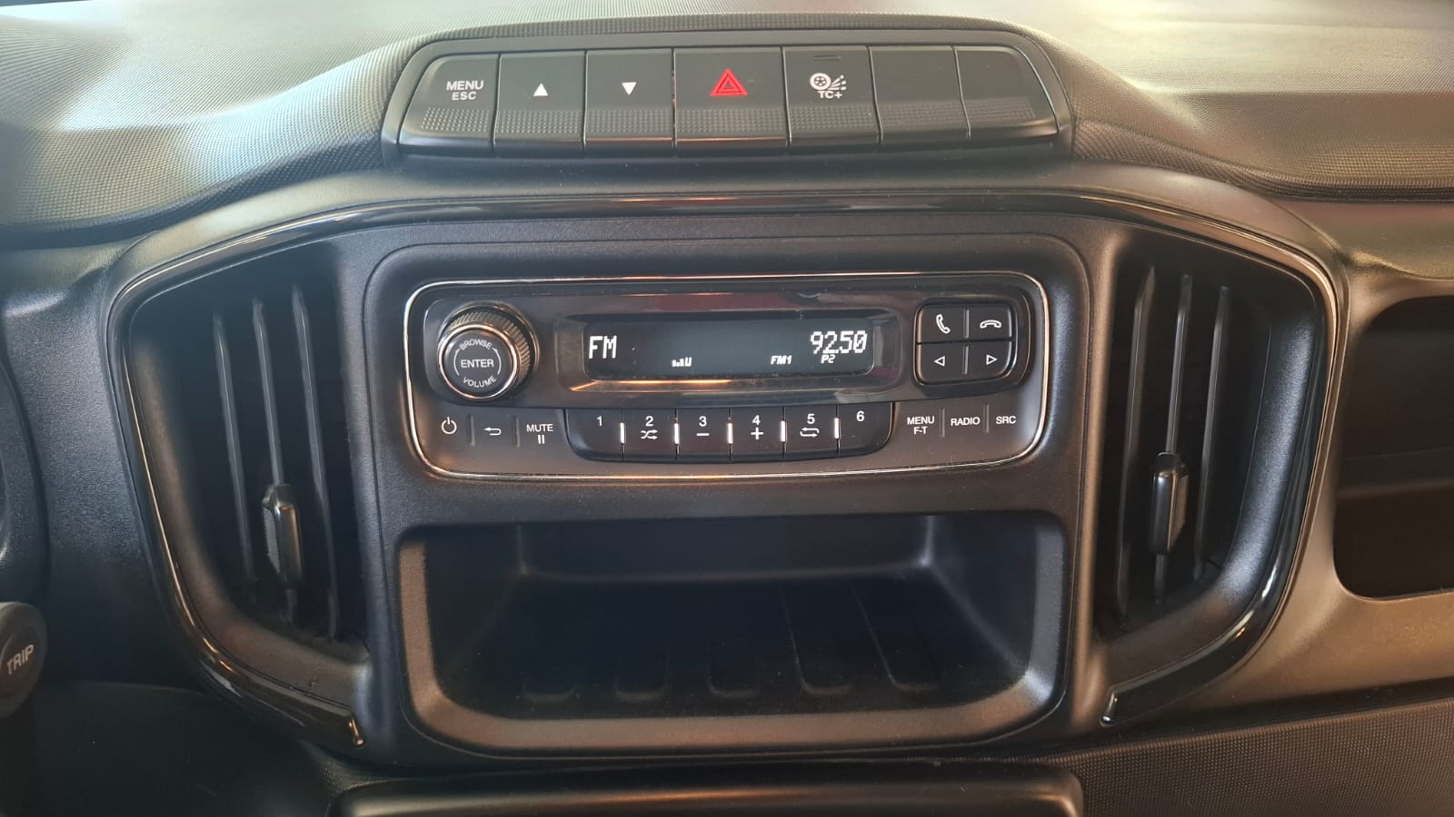 RAM 700 Slt Cs — foto 15 de 20
